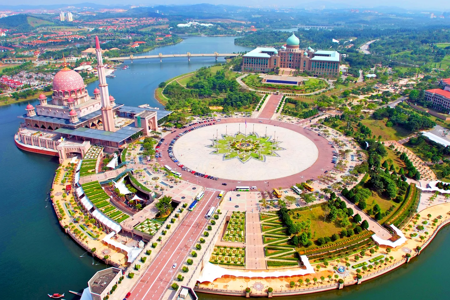 Putrajaya River Cruise and City Tour from Kuala Lumpur