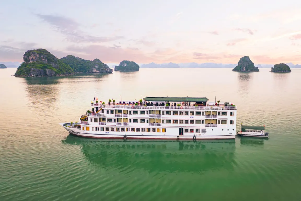 Halong Bay Premium Cruise aboard Ambassador Cruise
