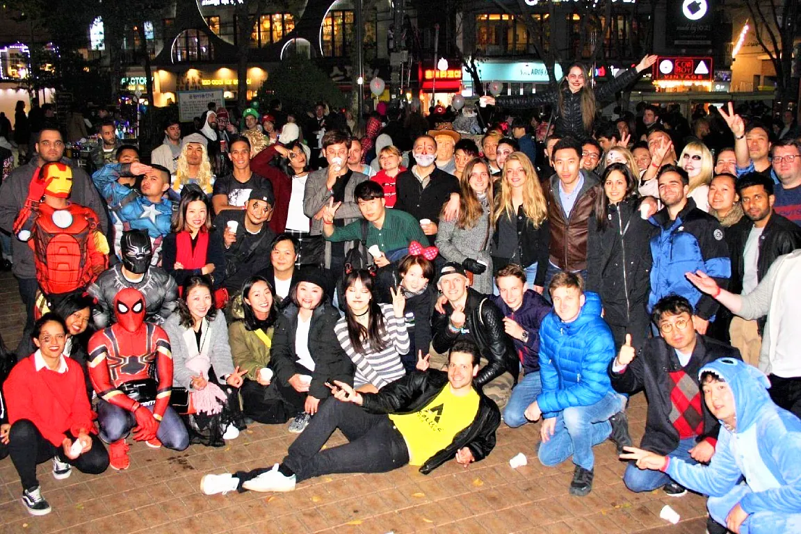Seoul Pub Crawl by Absolute