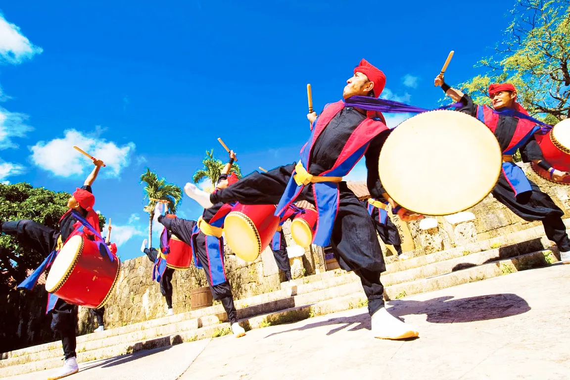Okinawa World Ticket & Nanjo Cultural Workshop Experience