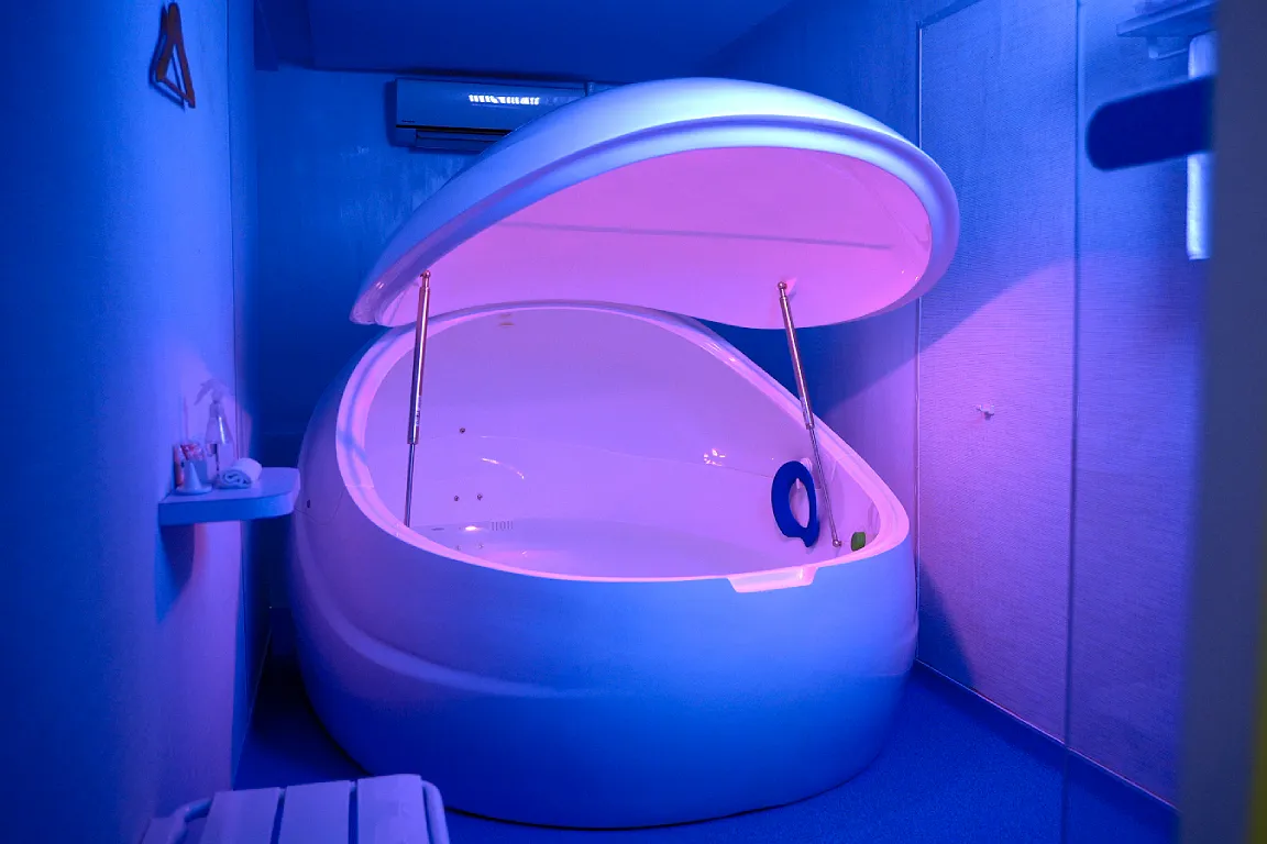 Float Co. - HK Float On Spa and Cold Plunge Experience | Mid-Levels