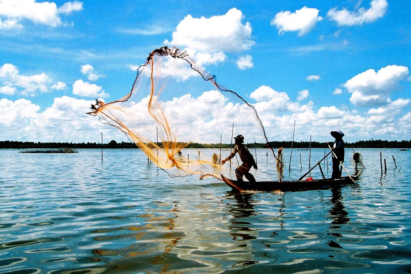 Tam Giang Lagoon Private Half Day Tour with Seafood Dinner 6 Tam Giang Lagoon Private Half Day Tour with Seafood Dinner