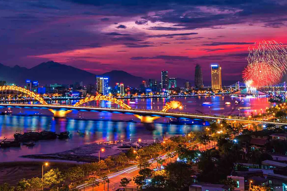 Da Nang City Private Tour and Han Cruise by Night with Aodai Rider 3 Da Nang City Private Tour and Han Cruise by Night with Aodai Rider