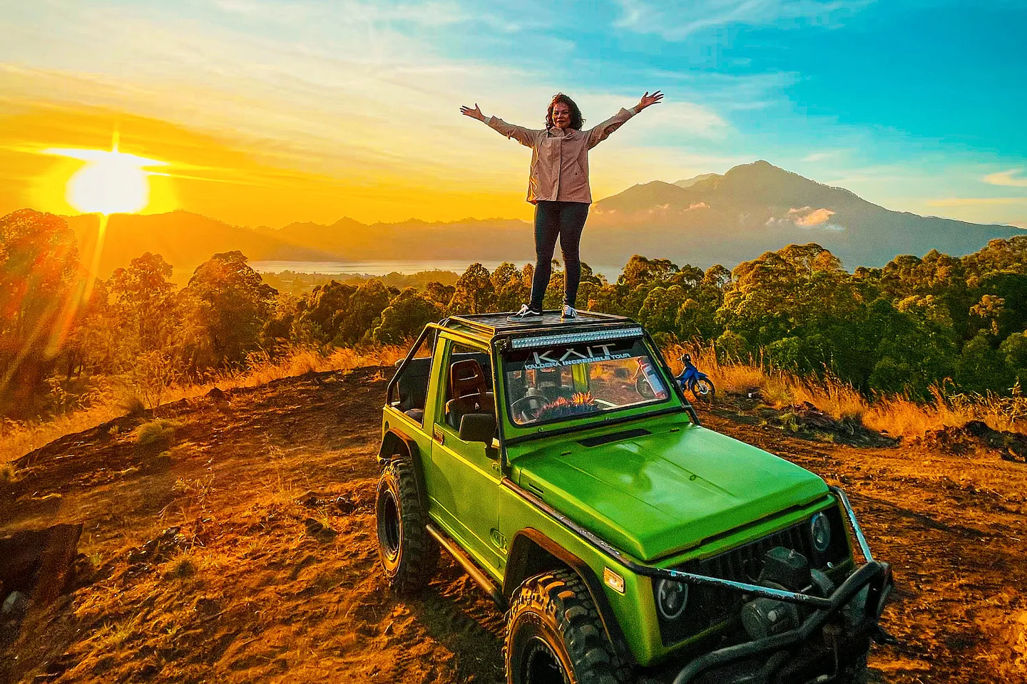 Private Tur Sunrise Jeep & Black Lava Sand Gunung Batur by Ubud Sunrise Hiking