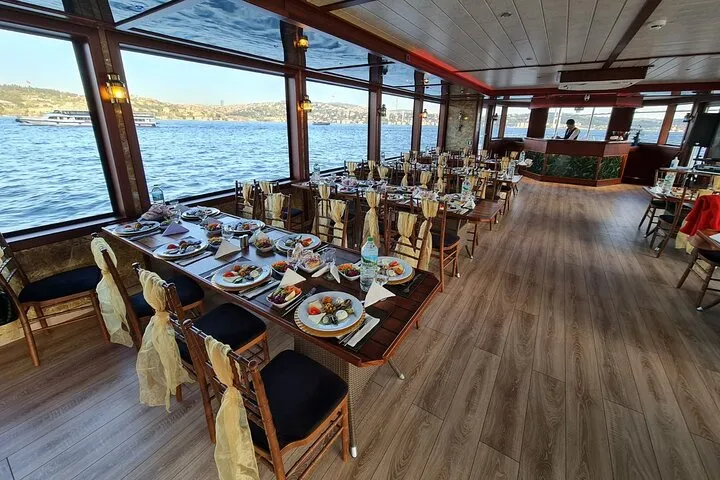 Istanbul Lunch Cruise: Long Circle Bosphorus Cruise up to Black Sea 4 Istanbul Lunch Cruise: Long Circle Bosphorus Cruise up to Black Sea