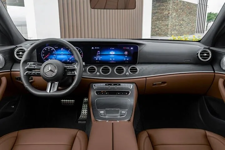 Private Transfer from Edinburgh Airport EDI to Glasgow by Sedan