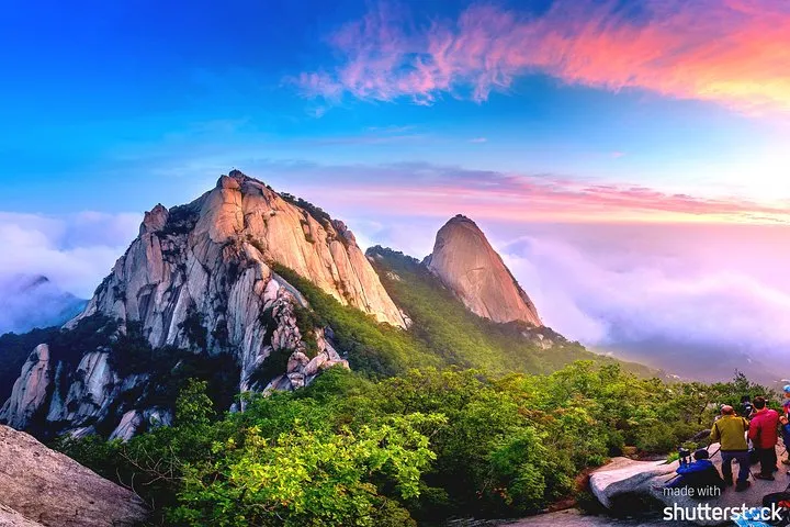 Mt.Bukhansan Hiking and Korean Sauna Tour with Sauna Scrub Service&Korean BBQ