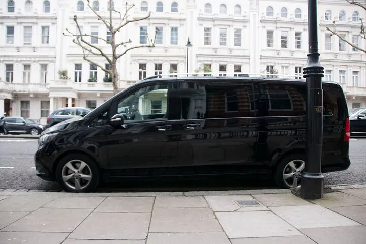 Private Sheffield Robin Hood Arrival Transfer - Airport to Hotel / Accommodation 4 Private Bristol Departure Transfer - Hotel / Accommodation to Airport