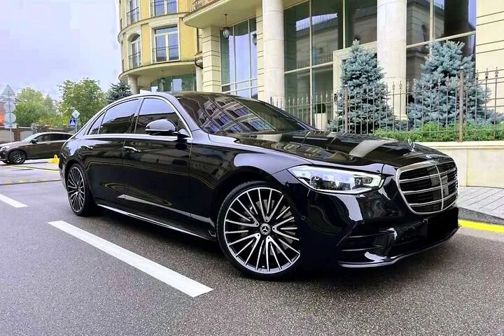 Departure Transfer: New York to Newark Airport EWR by Luxury Car