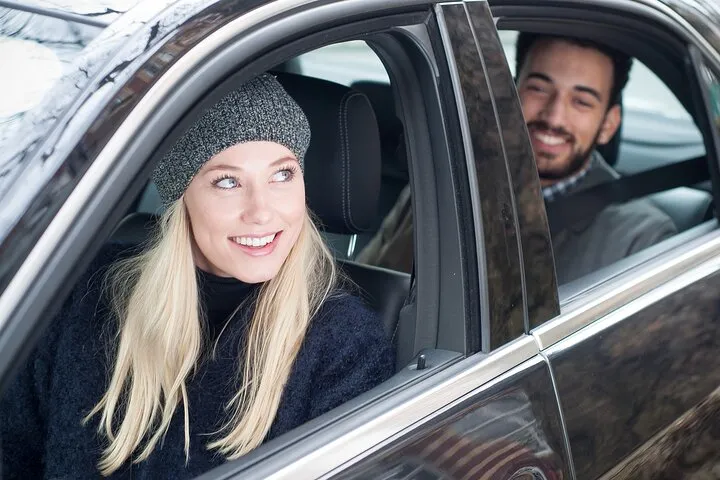 Private Sheffield Robin Hood Arrival Transfer - Airport to Hotel / Accommodation 5 Private Southampton Arrival Transfer - Airport to Cruise Port
