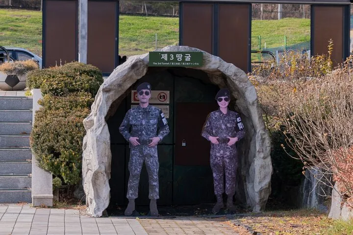 Exclusive Private DMZ Tour & War Memorial Hall or Suspension Bridge(No Shopping)