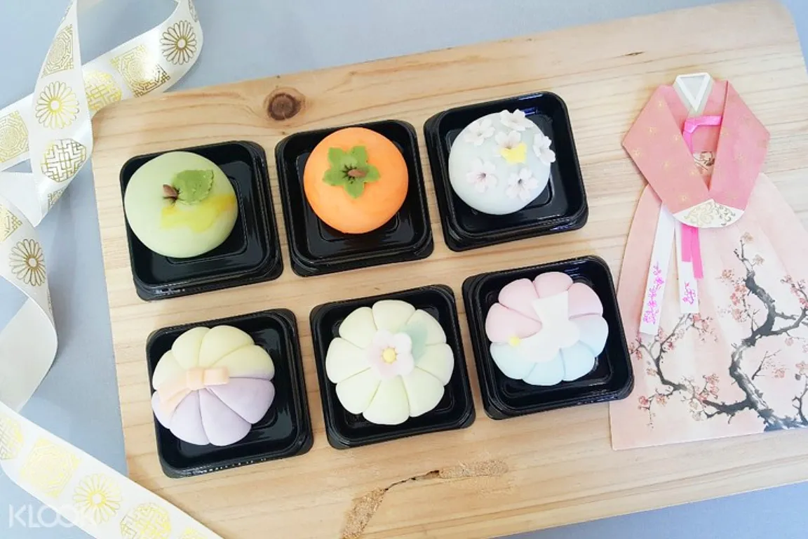 Korean Traditional Dessert Rice Cake Cooking Class