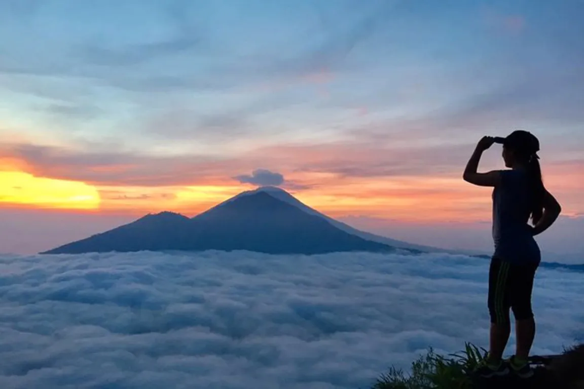 Private Tour : Mount Batur Sunrise Trekking and Rice Terrace with All Inclusive