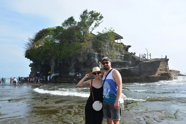 Tanah Lot and Uluwatu Temple Tour Including Seafood Dinner at Jimbaran Beach