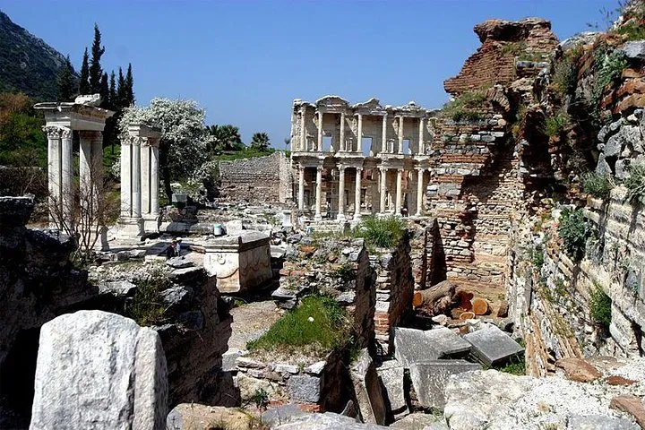 Kusadasi Port Private Ephesus Tour with Sirince Village (5-7 Hours)