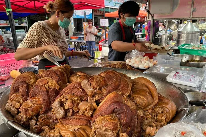 Chiang Mai Street Food Tour by Tuk Tuk with Pick Up 5 Chiang Mai Street Food Tour by Tuk Tuk with Pick Up