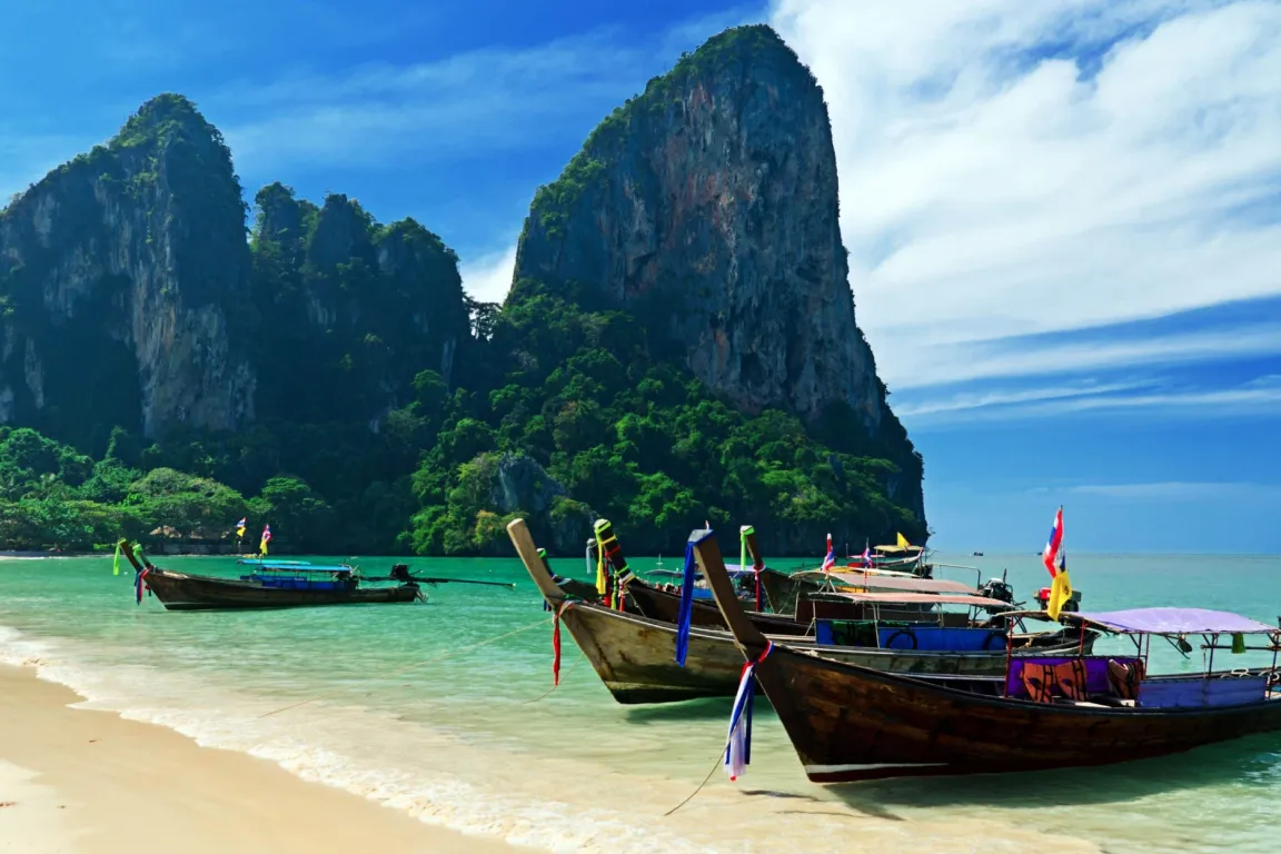 Krabi Full Day Car Rental with Driver by Anda Krabi Sea Tour
