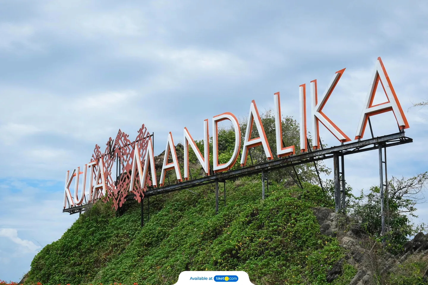 Mandalika Tour By Kusuma Lombok Tour