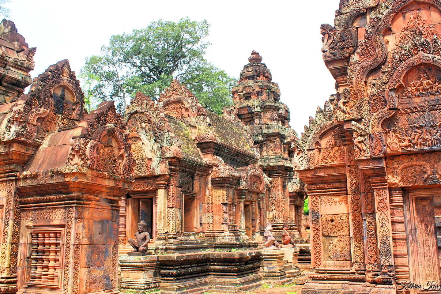 Banteay Srei Private Tour by Tuk-Tuk
