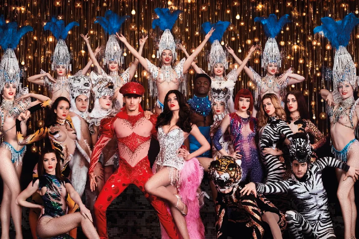 Paradis Latin Cabaret Night Show