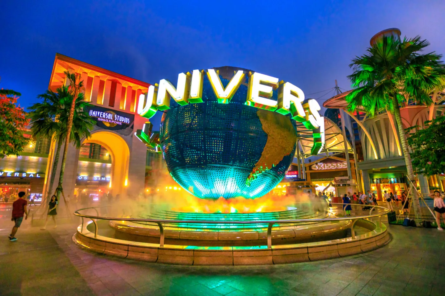COMBO: Universal Studios Singapore + Gardens by the Bay Ticket